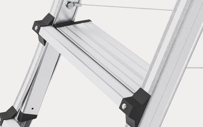 Step/rung combination on a stepladder